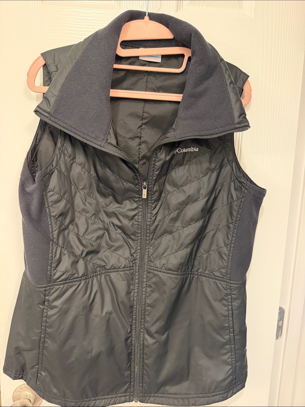 Columbia Women's Dark Gray Quilted Fleece-Trim Vest